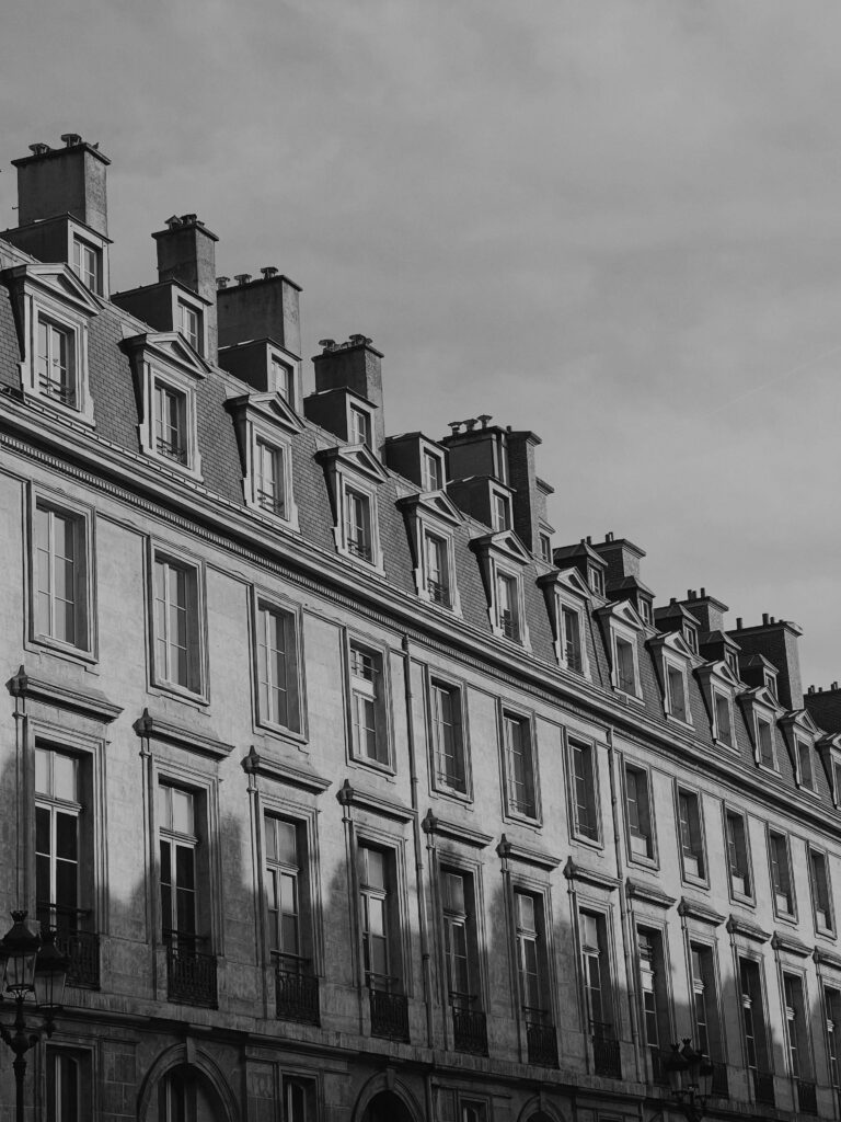 cafe creme buildings in france